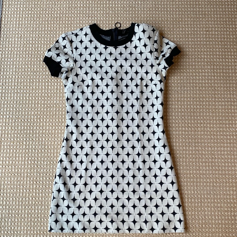 Zara xs black and cream print with back exposed zipper